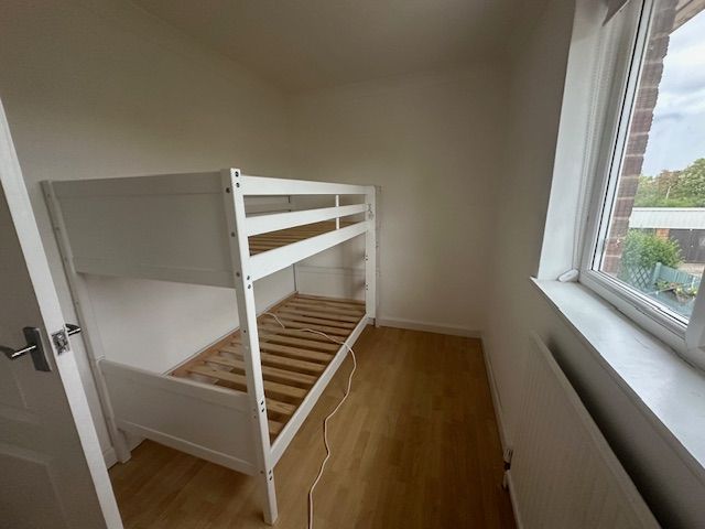 Property photo 3 of 8 Bedroom 1