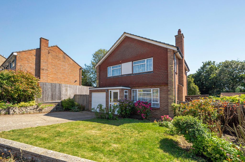 Property photo 1 of 13 1486782-27-6A47Ef...