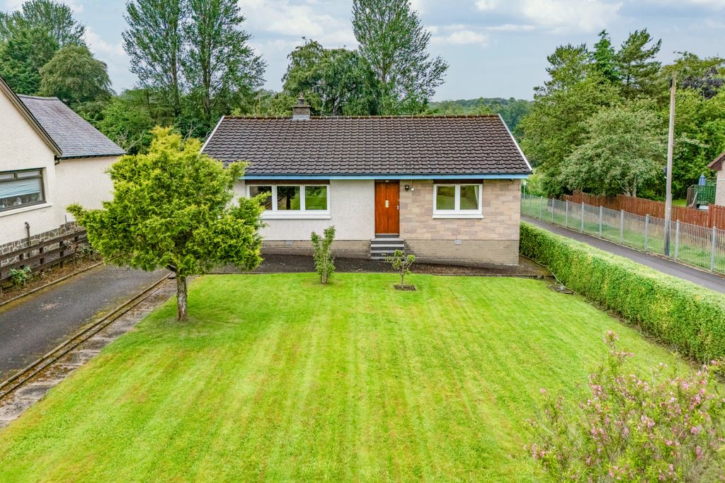 Property photo 1 of 25 3 Bed Bungalow For Sale Bonkle Road, Newmains ML2