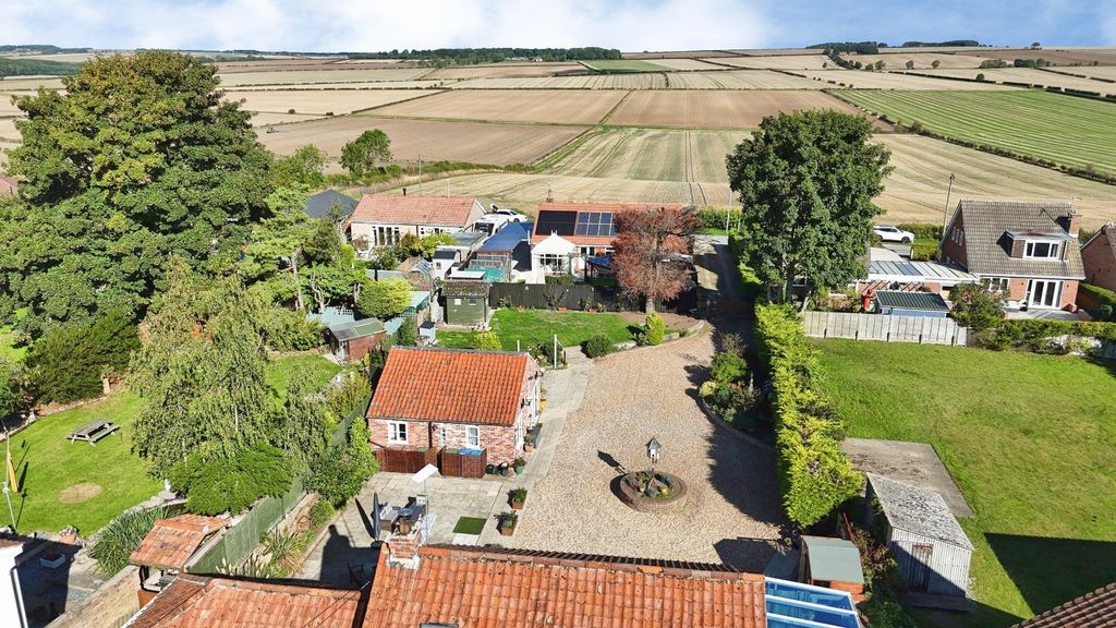 Property photo 2 of 25 5348994