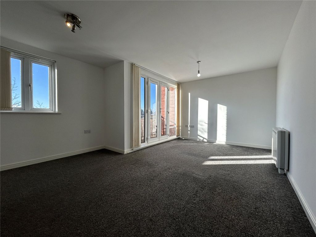 Property photo 2 of 8 Picture No. 22