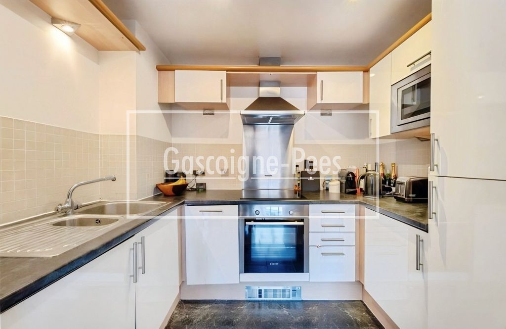 Property photo 3 of 10