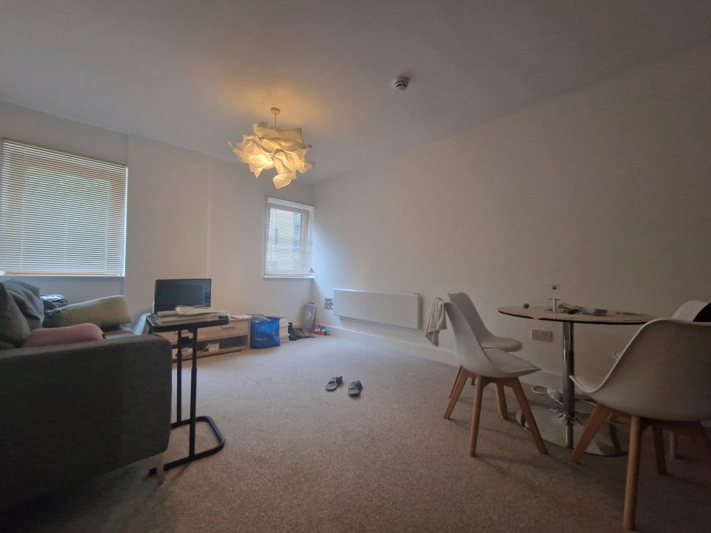 Property photo 1 of 4 Bedroom