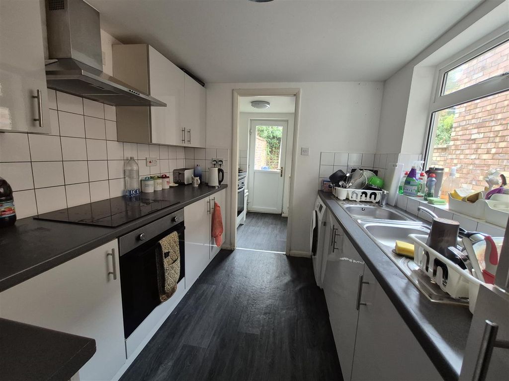 Property photo 3 of 12 1000014691.Jpg