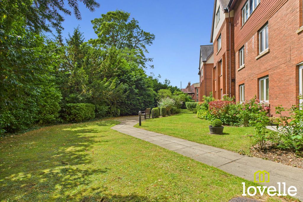Property photo 1 of 17