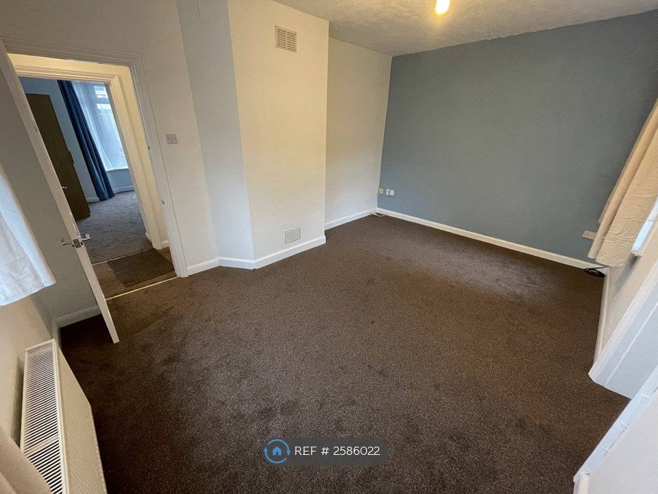 Property photo 2 of 9 Living Room