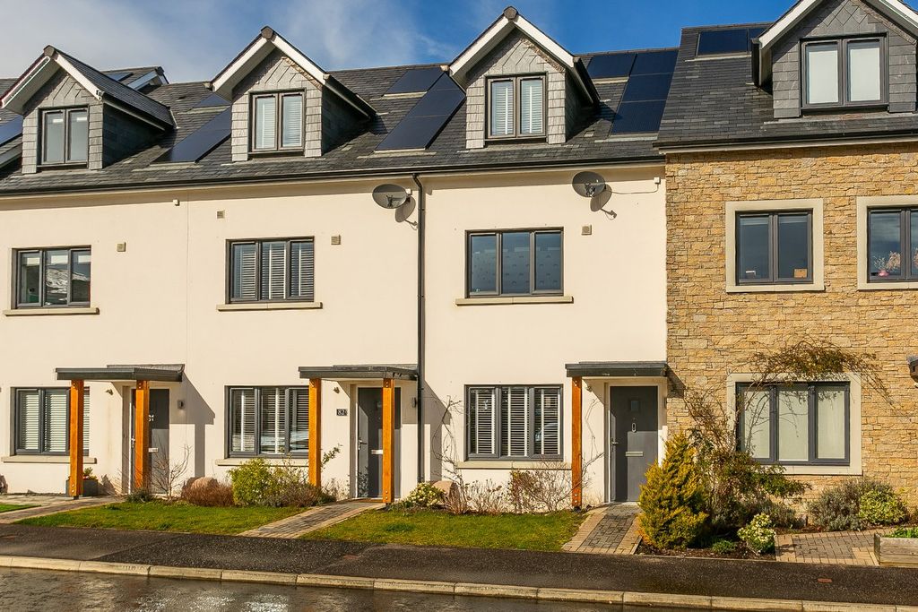 Property photo 1 of 30