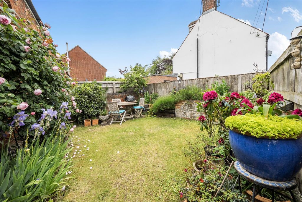 Property photo 2 of 17 1463557-5-6A0dc5650Dca8.Jpg