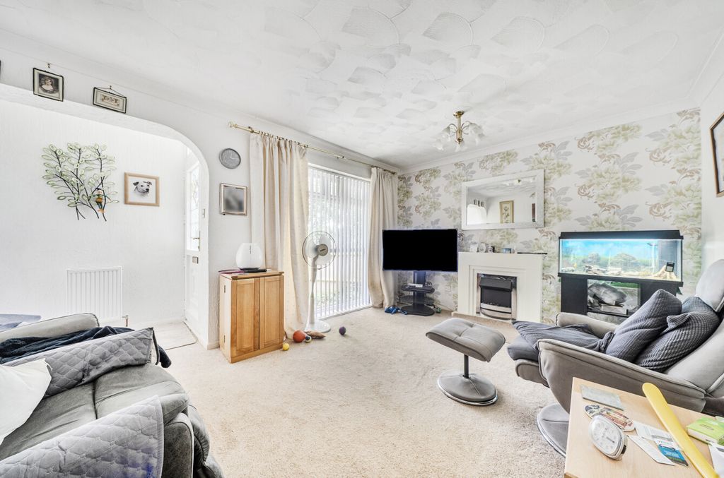 Property photo 2 of 12 1469402-6-6A2327c...