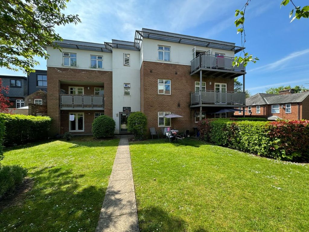 Property photo 1 of 5