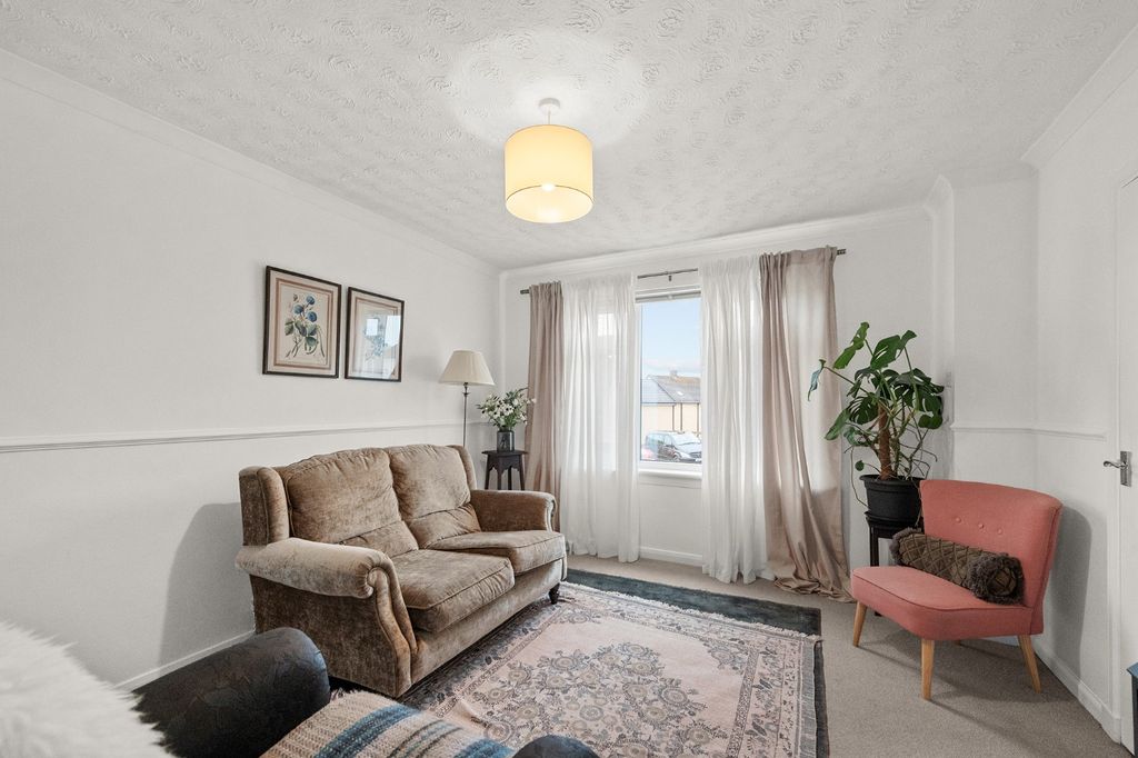 Property photo 3 of 28 5204057