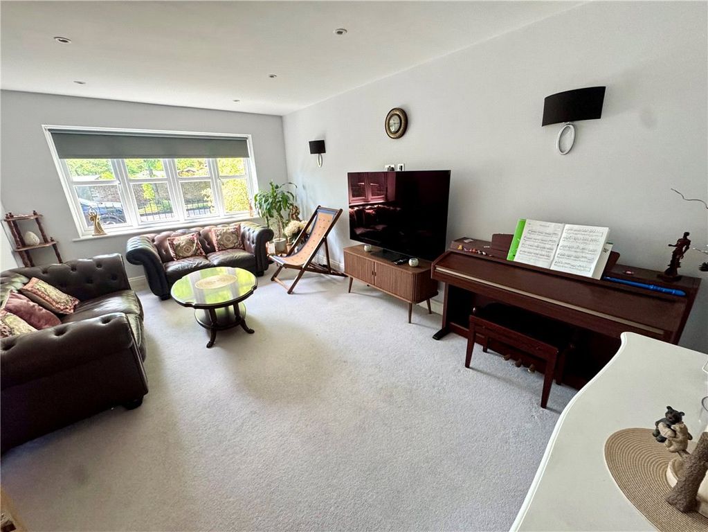 Property photo 3 of 18 Picture No. 21