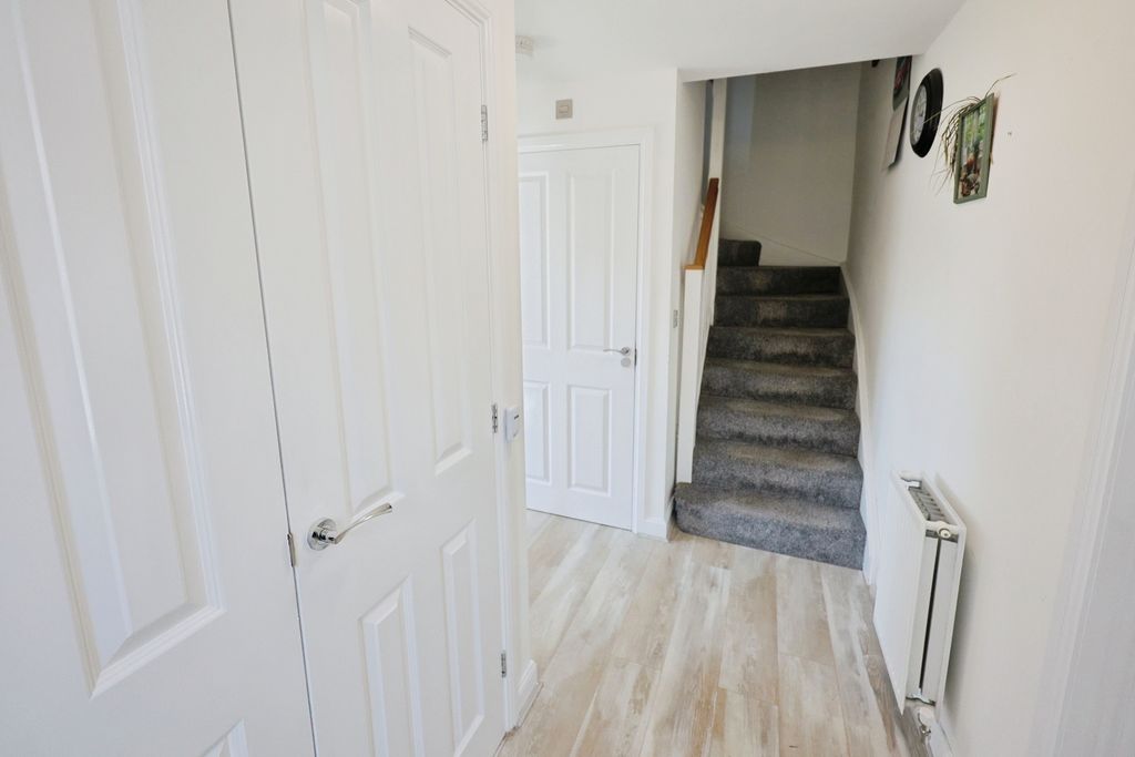 Property photo 2 of 17 Pbox-Img.Jpg