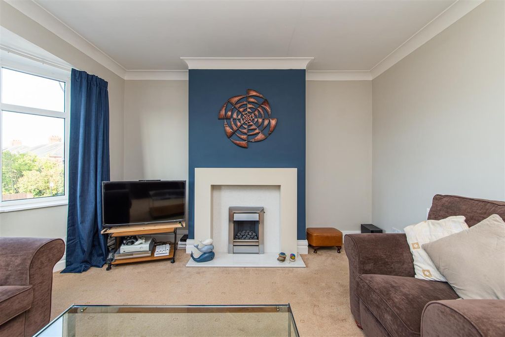 Property photo 3 of 23 W-2433.Jpg