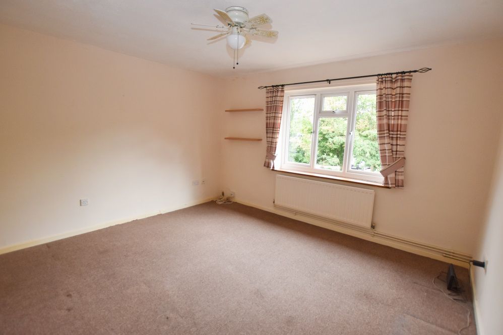 Property photo 2 of 14 Lounge 1