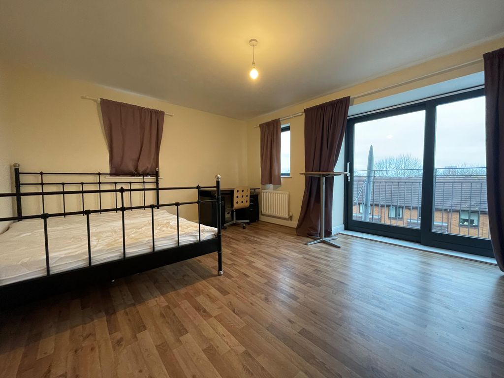 Property photo 2 of 10 Bedroom 2