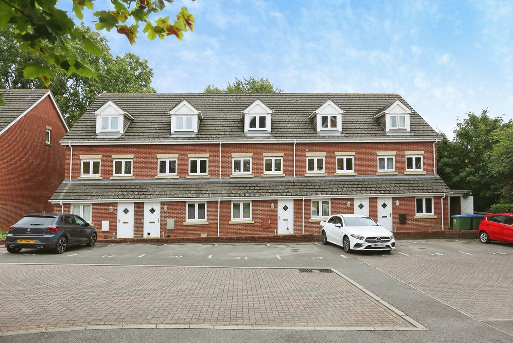 Property photo 1 of 17 Pbox-Img.Jpg