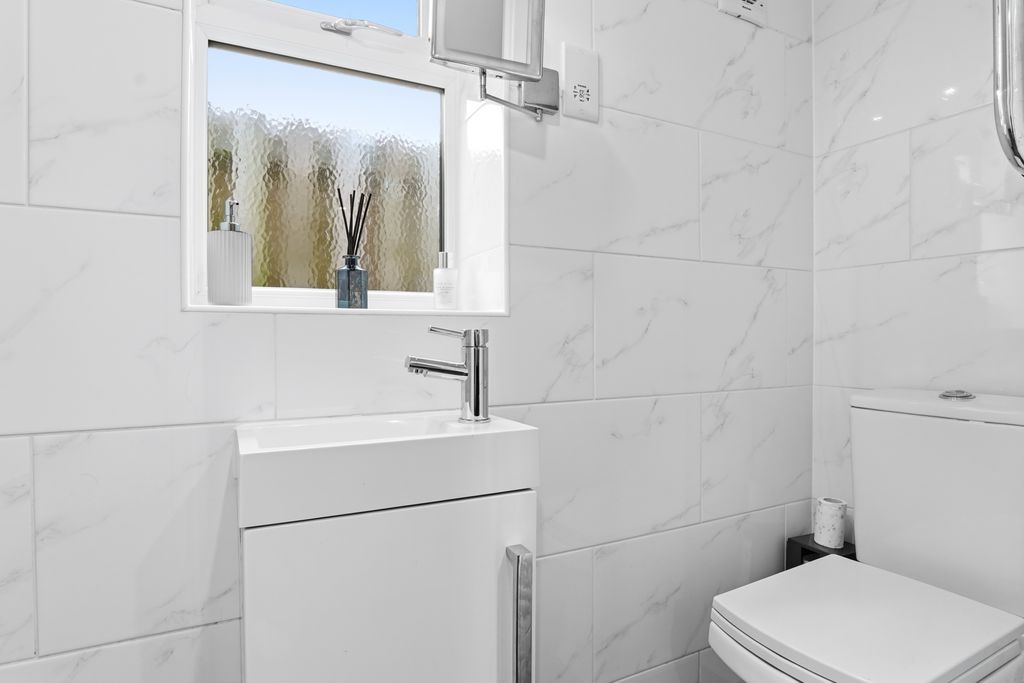 Additional image 11 of 3 bed detached house for saleWoodhall Park Drive, Pudsey LS28