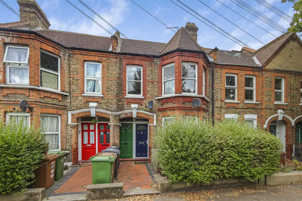 Property photo 1 of 9