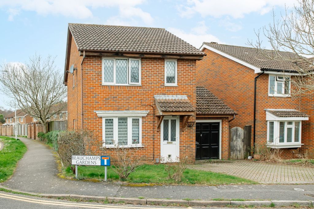 Property photo 1 of 12