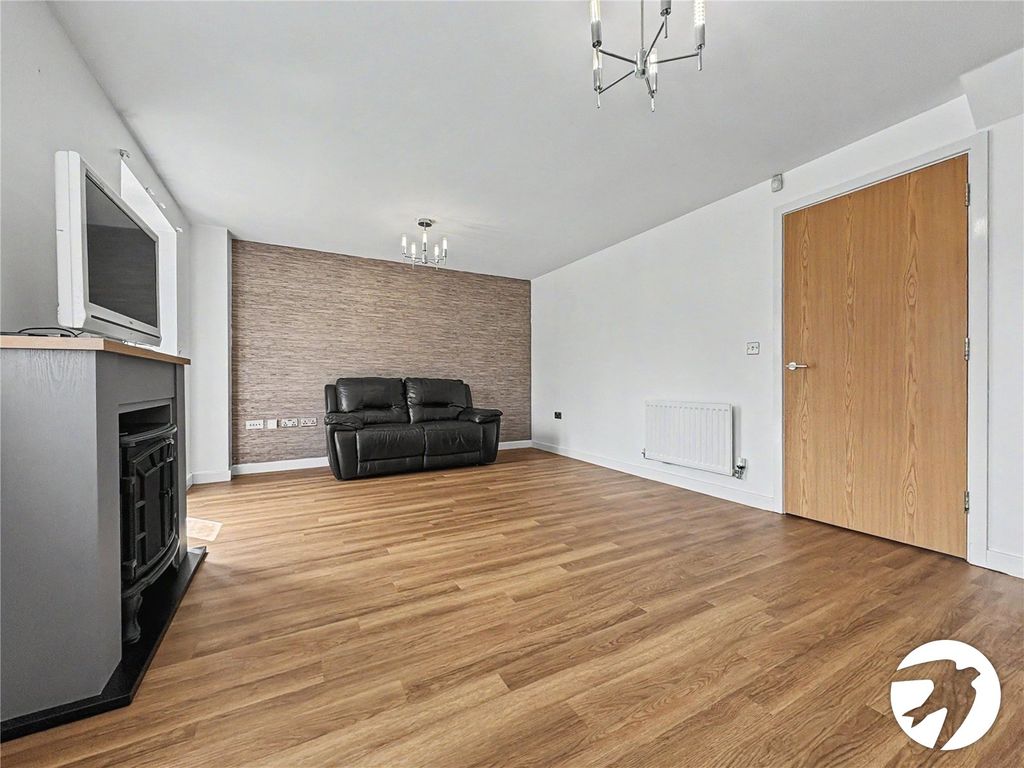 Property photo 3 of 24 Picture No. 19