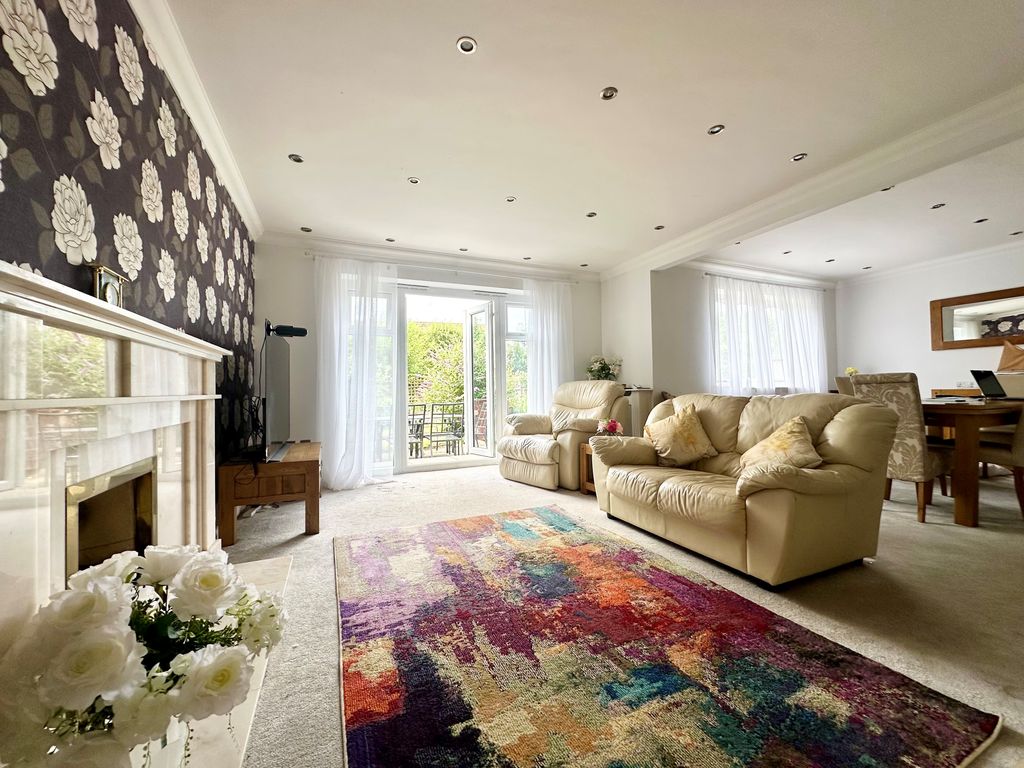 Property photo 3 of 66 10