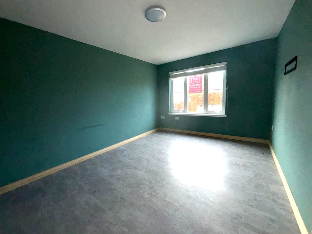 Property photo 2 of 11 2