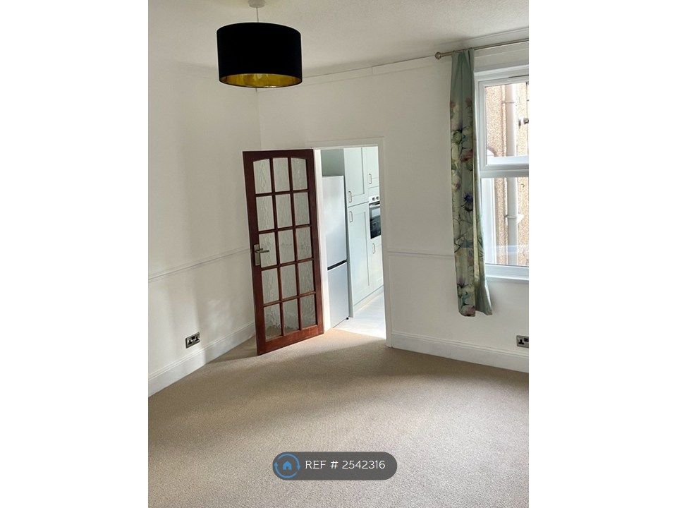 Property photo 3 of 18 Living/Dining Room
