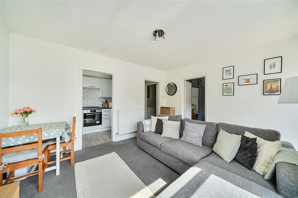 Property photo 3 of 16 Picture No. 14