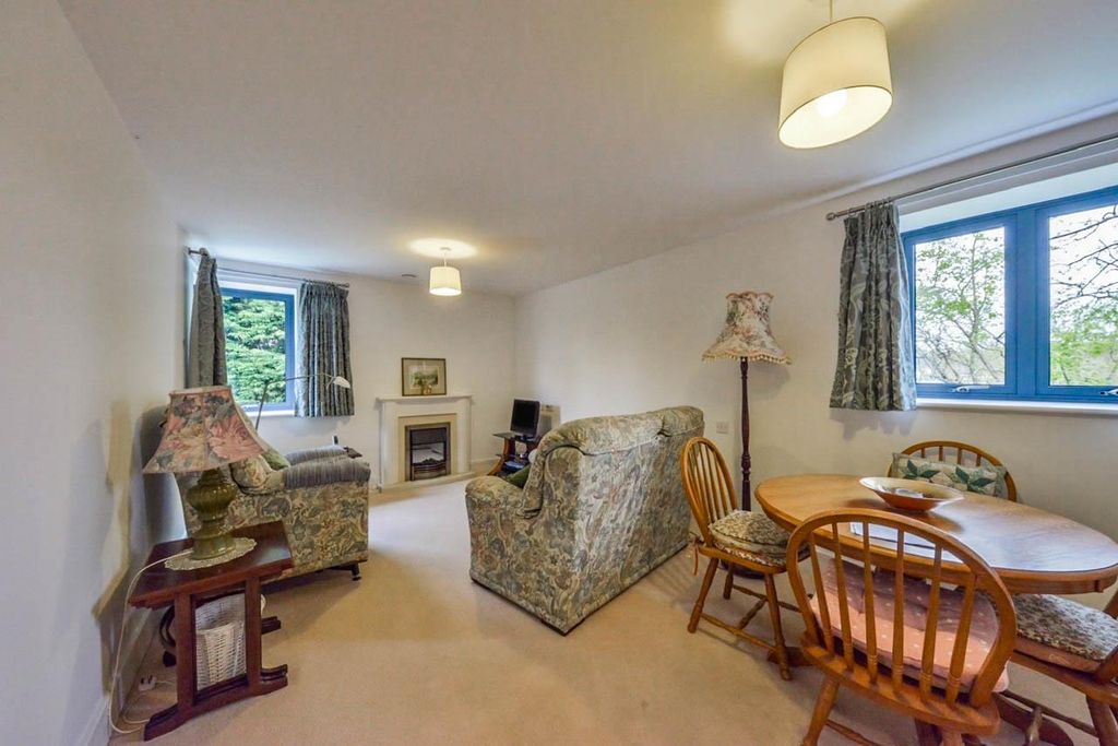 Property photo 2 of 14 0d478Da5-Ec1B-4Fa1-813c-66943B132190.Jpg