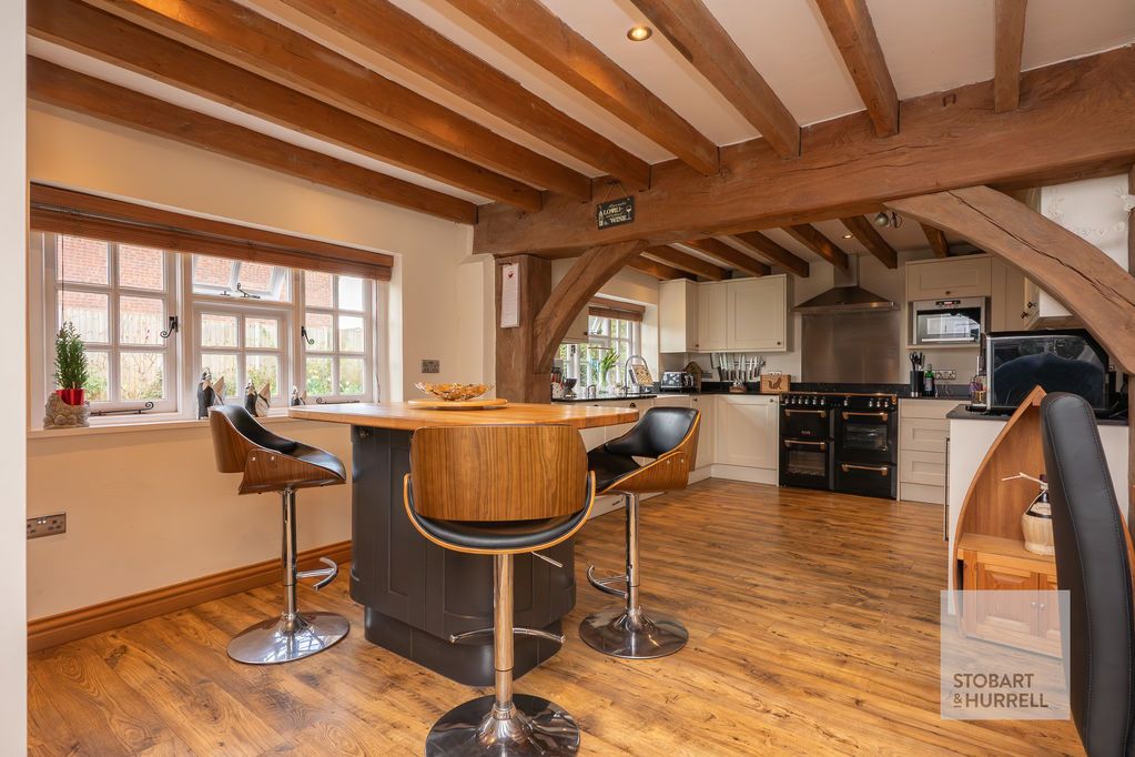 Property photo 3 of 29 Breakfast Bar