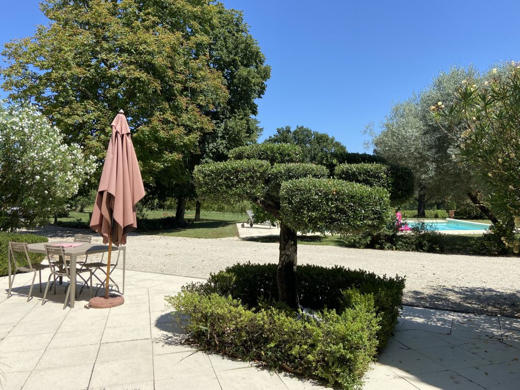 Property photo 3 of 28