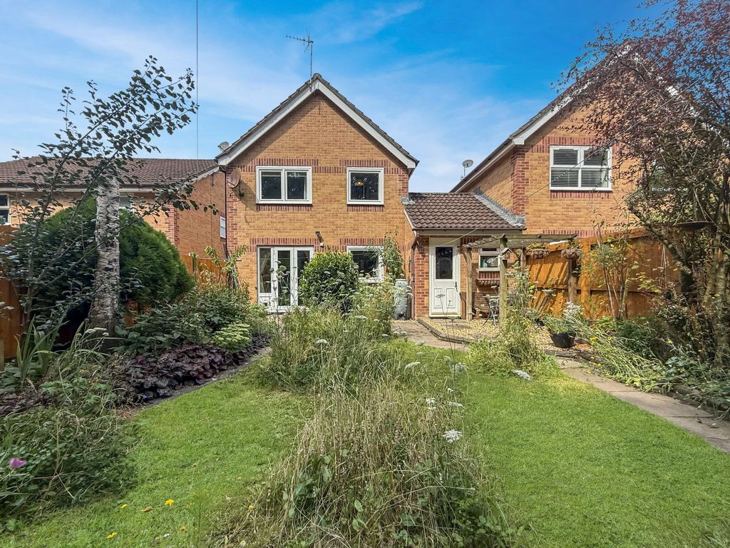 Property photo 1 of 32