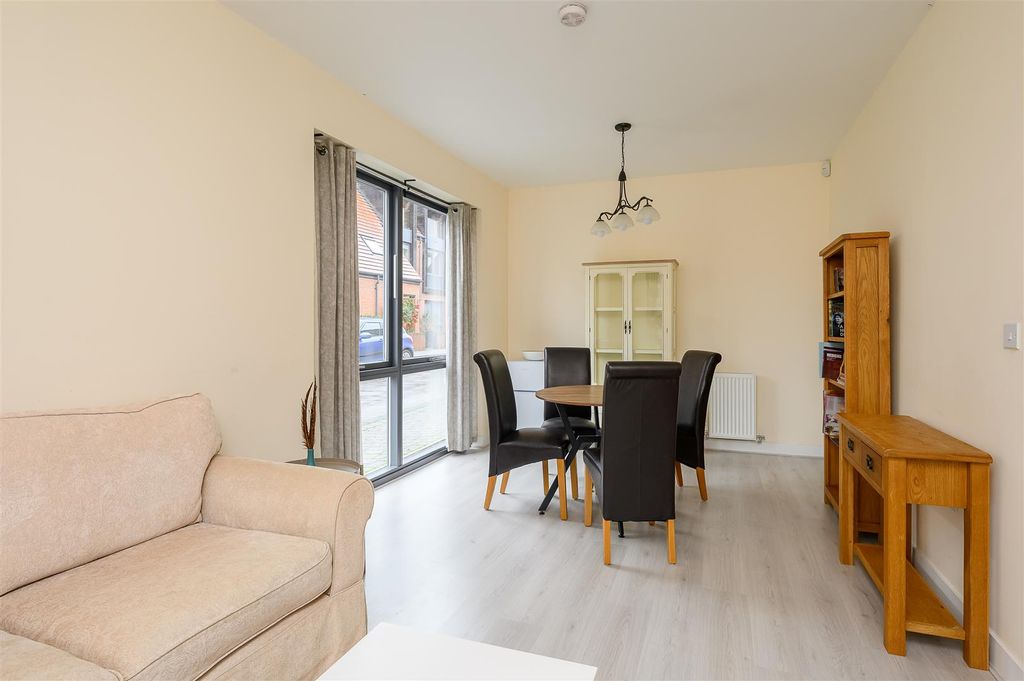 Property photo 3 of 22 Dining Room