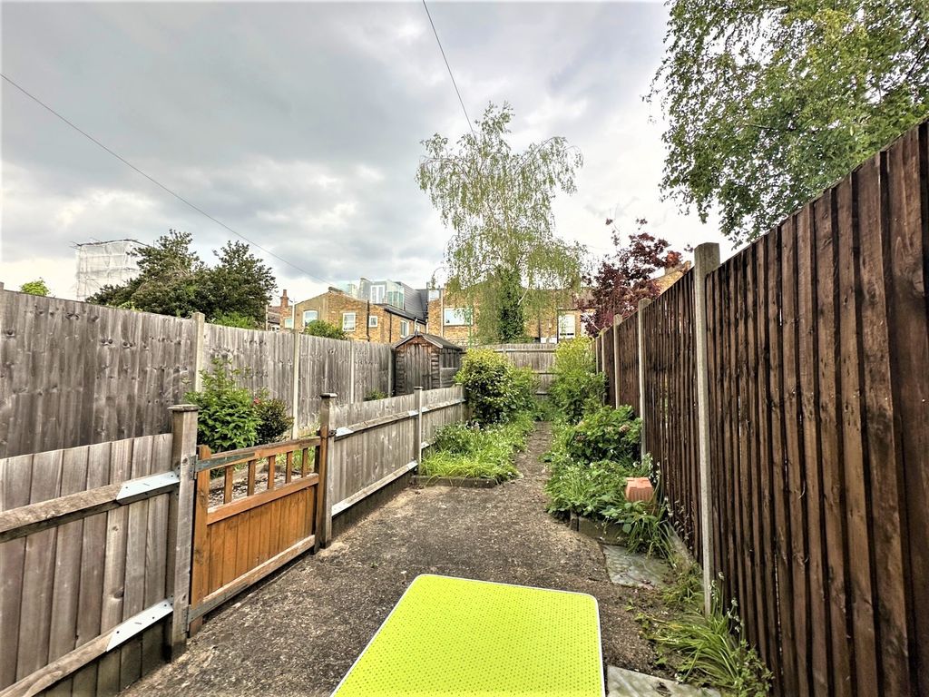 Property photo 3 of 7