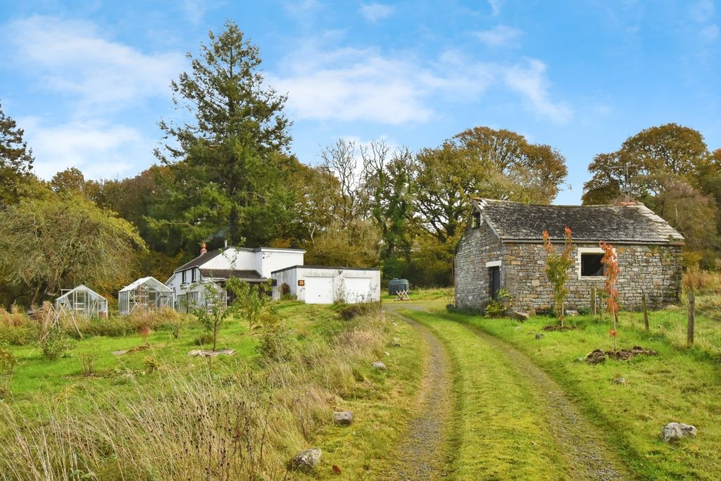 Property photo 1 of 25 Photo