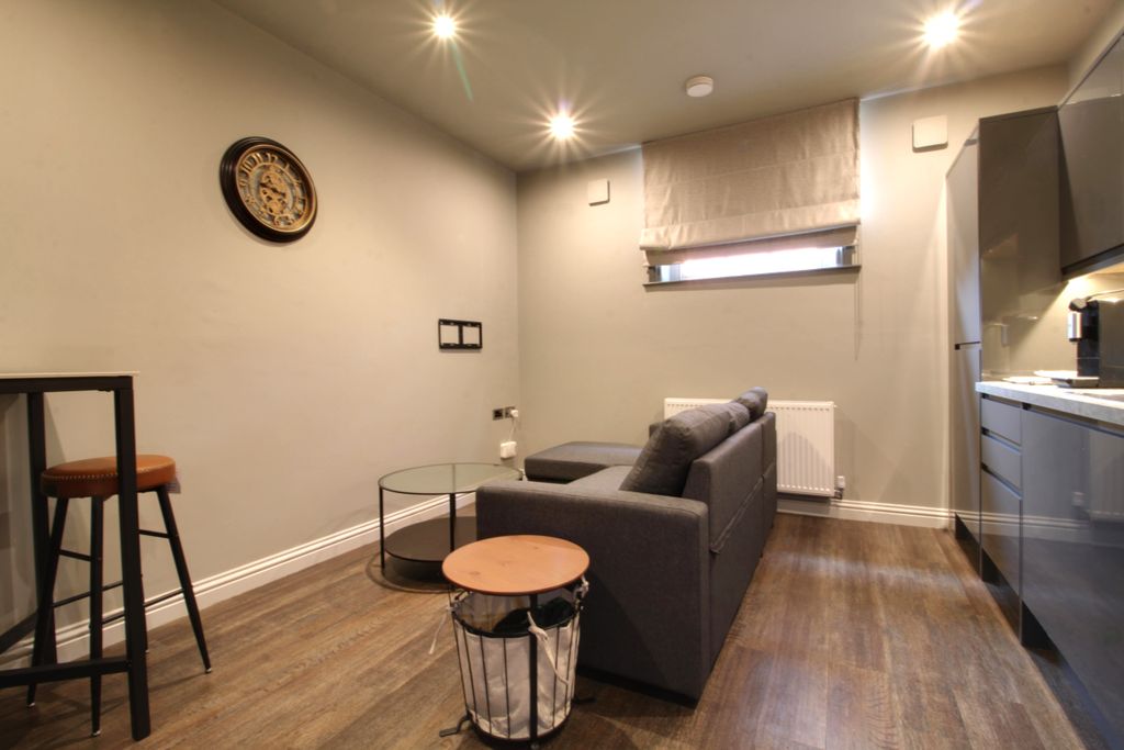 Property photo 2 of 9 Img_5498-Img_5500