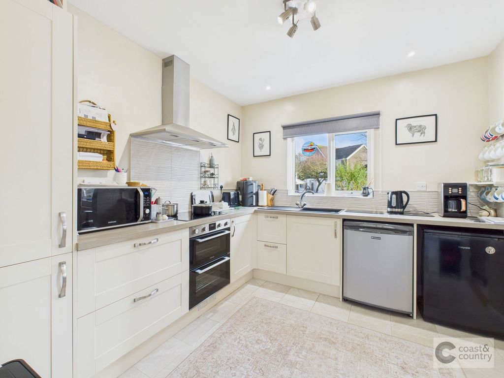 Property photo 3 of 26