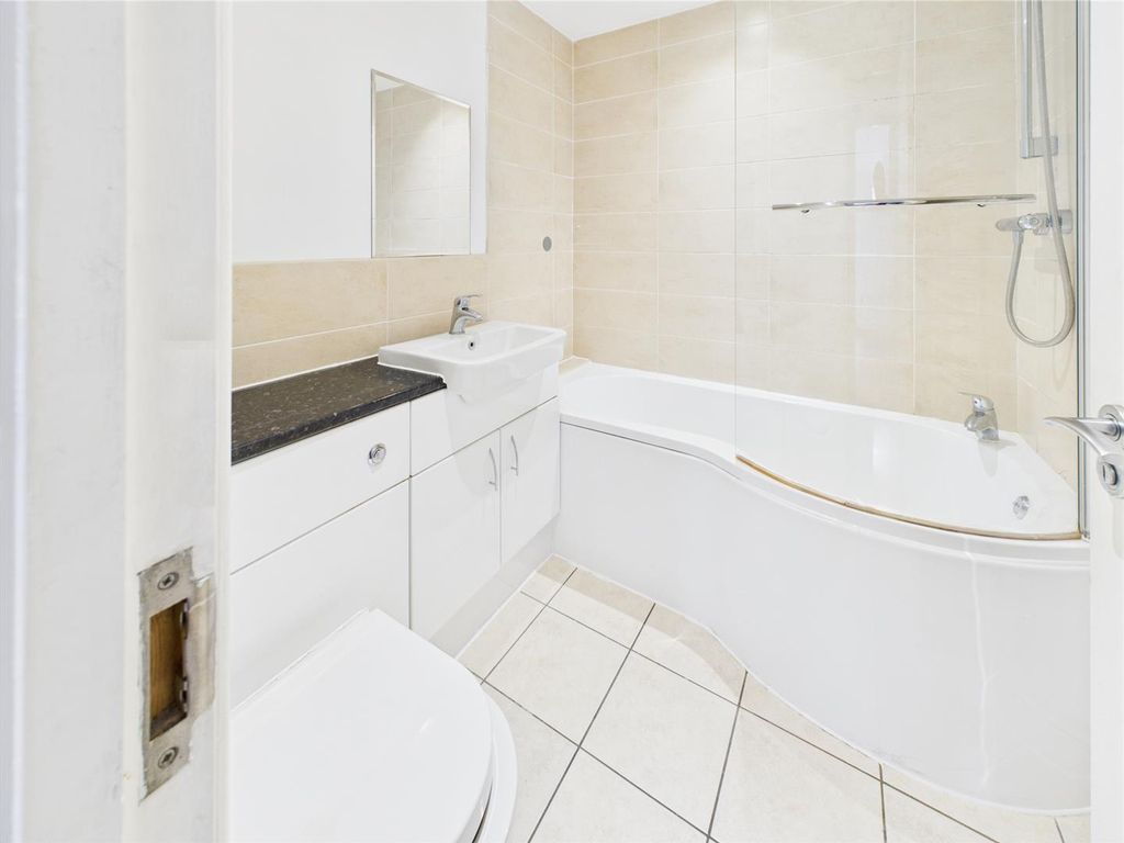 Property photo 3 of 13 Cam03844G0-Pr0286-Still003.Jpg