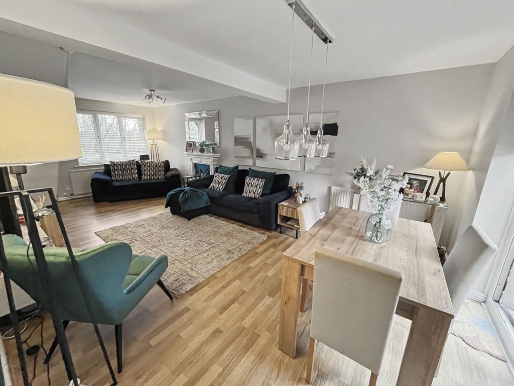 Property photo 3 of 38