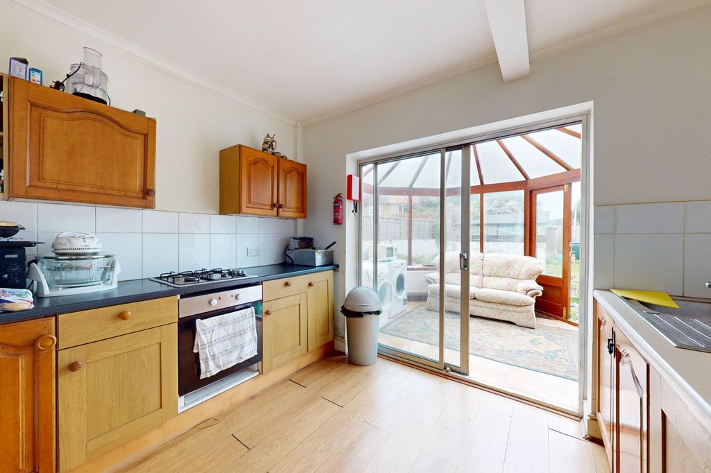 Property photo 2 of 14 Picture 2