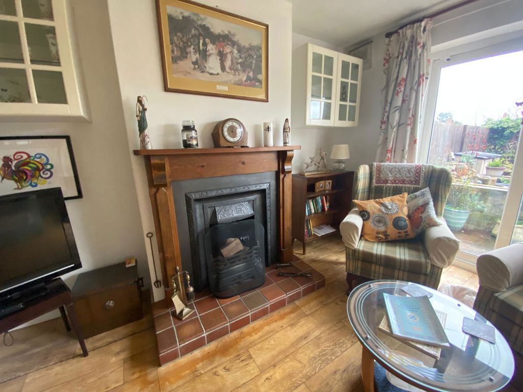 Property photo 3 of 19