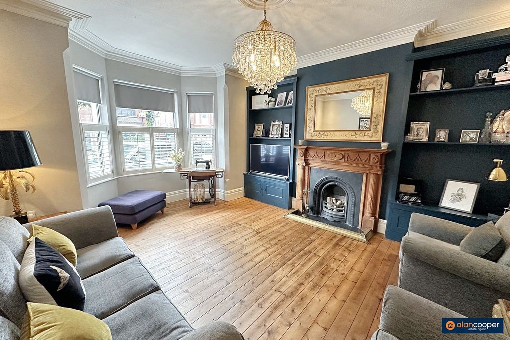 Property photo 2 of 23 4202263