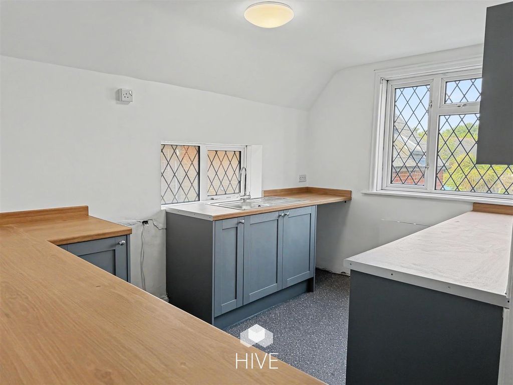 Property photo 2 of 18 Kitchen