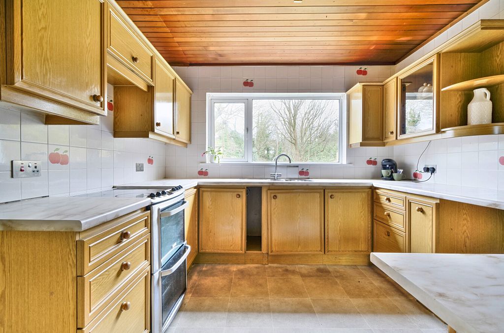 Property photo 3 of 29 1425846-10-69B068...