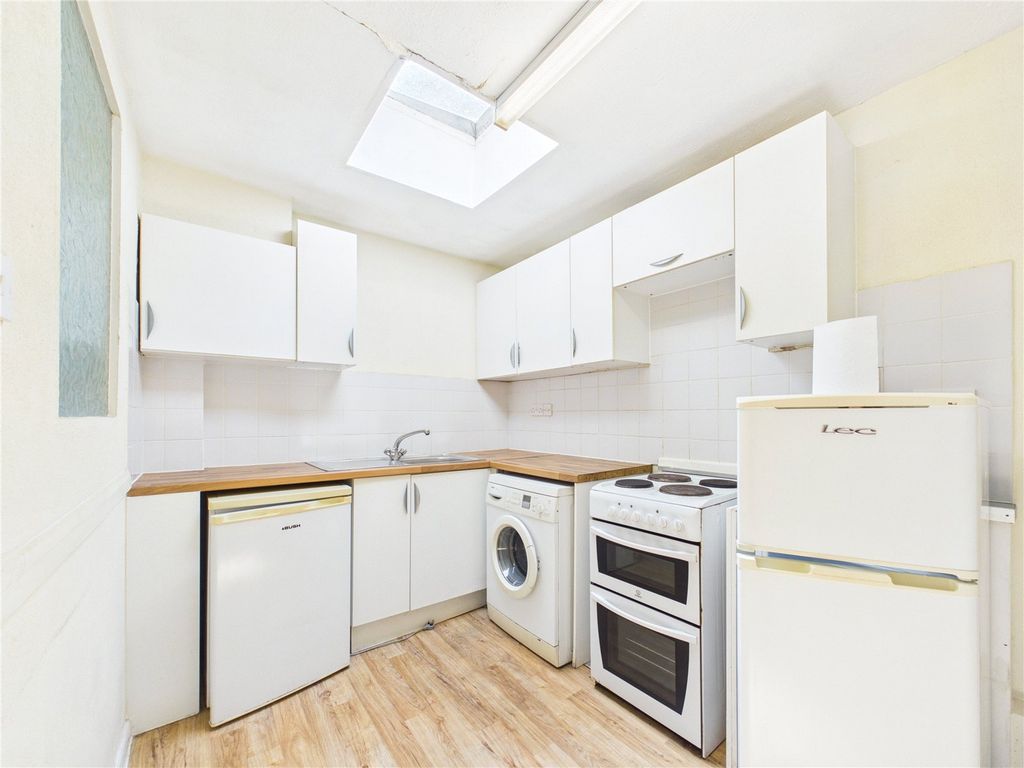 Property photo 3 of 12 Picture No. 23
