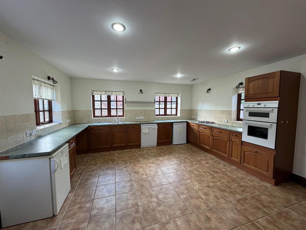 Property photo 3 of 16 10.Jpg
