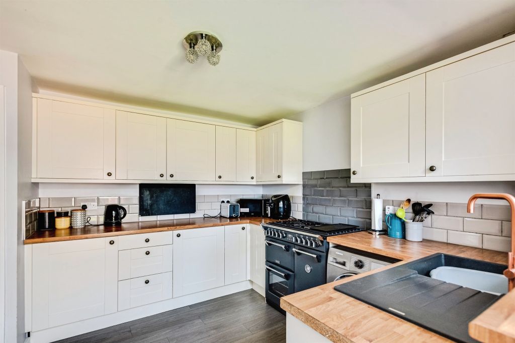 Property photo 3 of 14