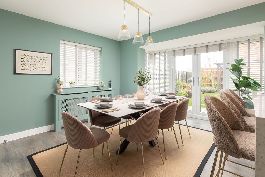 Property photo 3 of 10 Dining Area