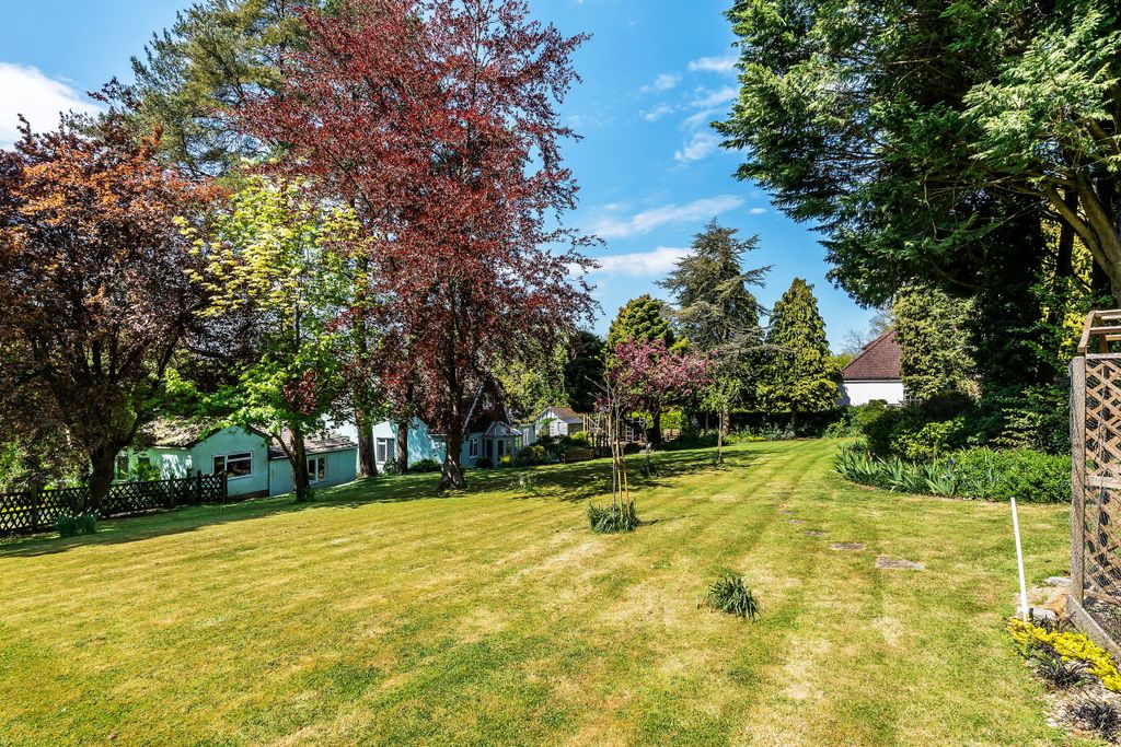 Property photo 2 of 39 Photo 34